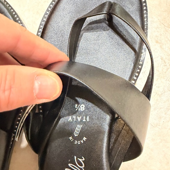 Like NEW worn 1x Toscanella Dainty Handmade in Italy Black Womens Sandals Sz 8.5 - Picture 9 of 9